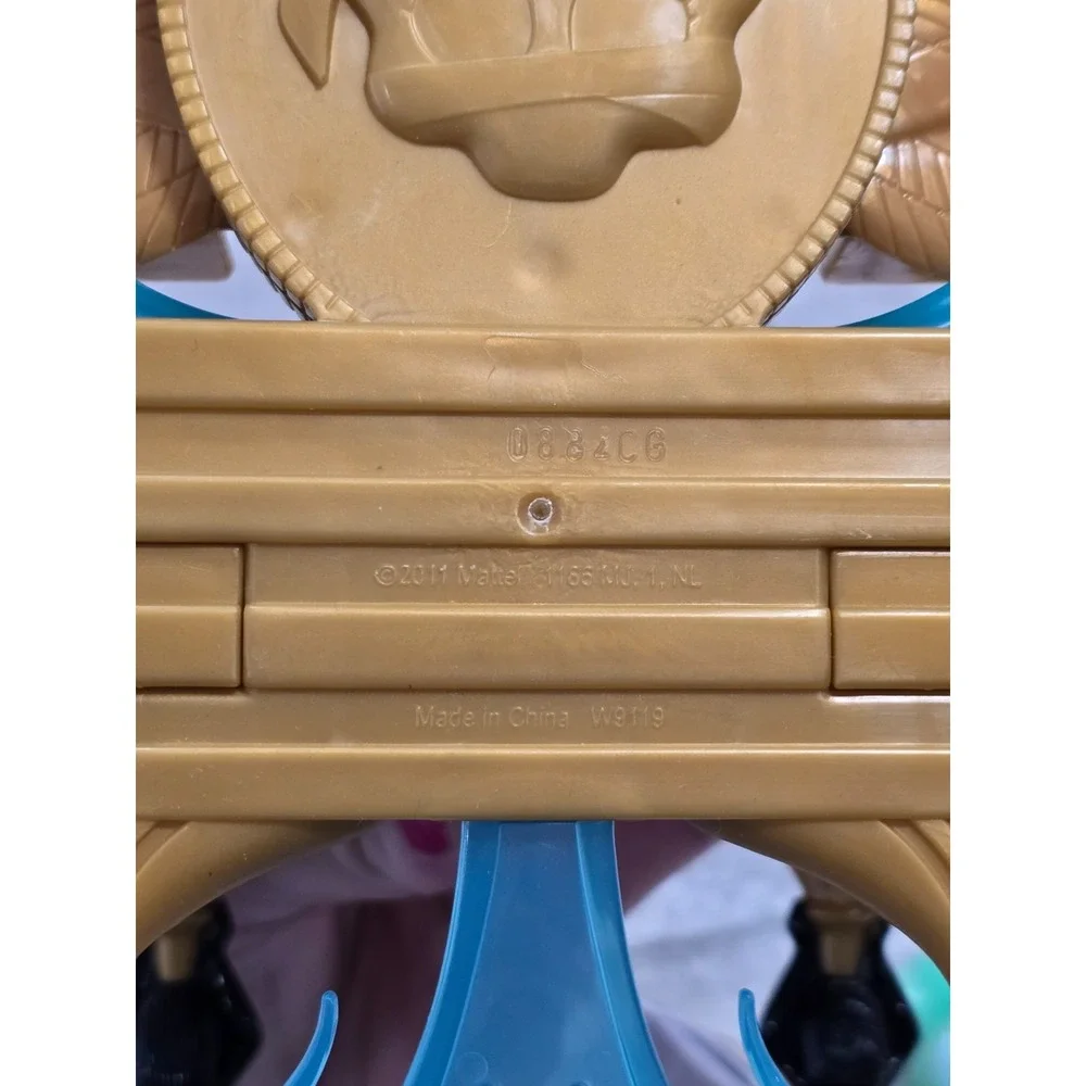 Mattel Monster High Cleo de Nile Gold Anubis Vanity Table w Mirror‎ EUC